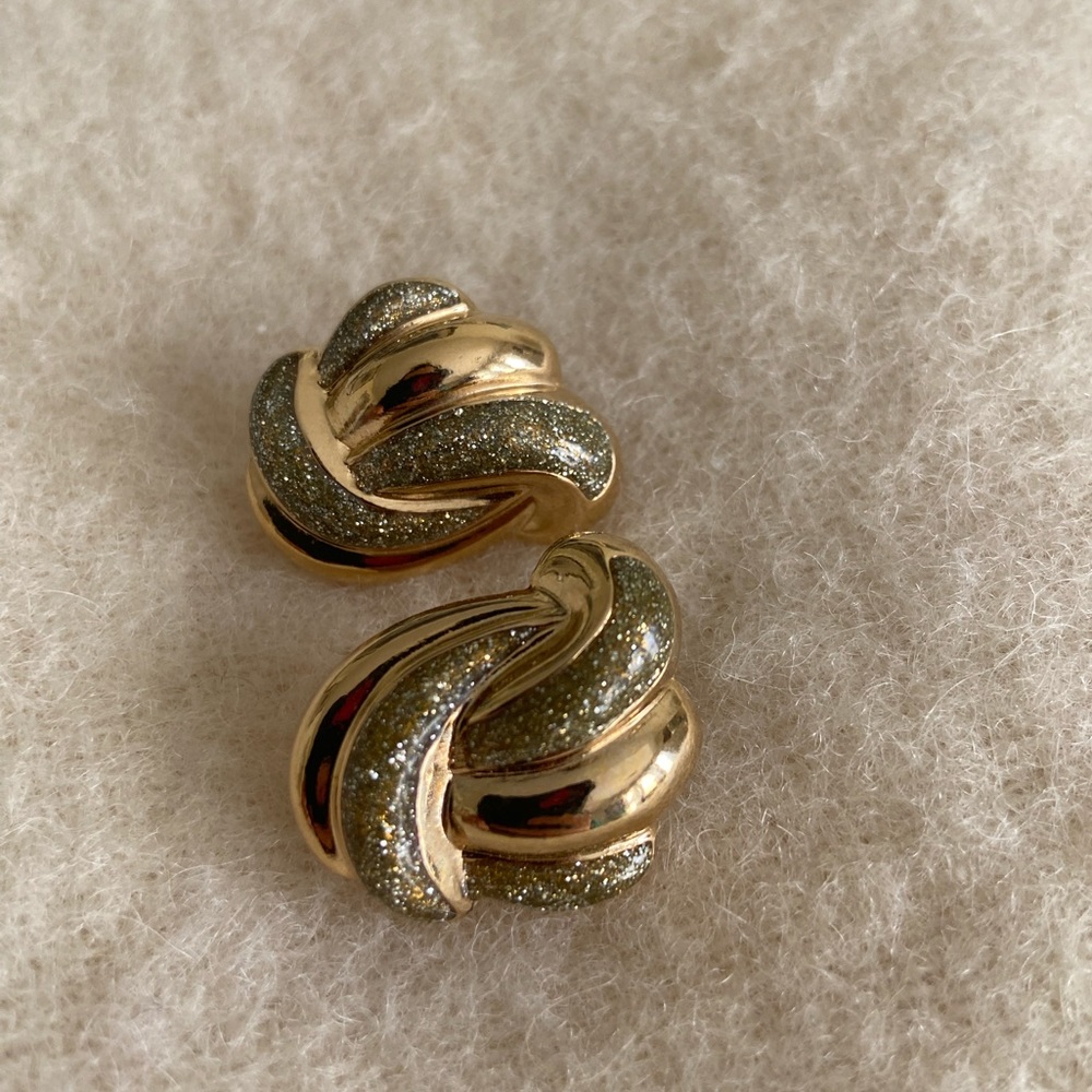 3 for $30 vintage gold structured ear clips with sparkles - Picture 5 of 7